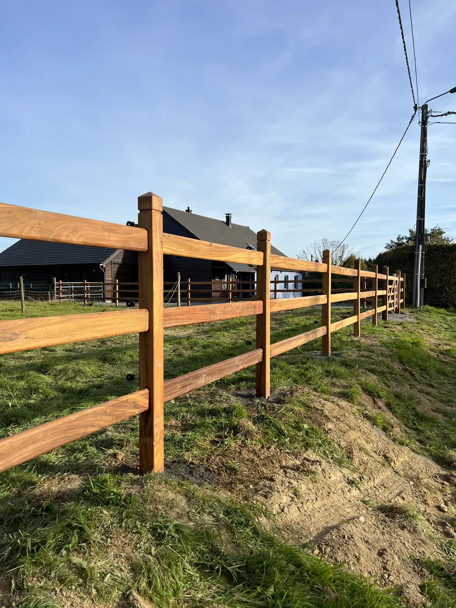 Lisse en bois exotique — vue 2